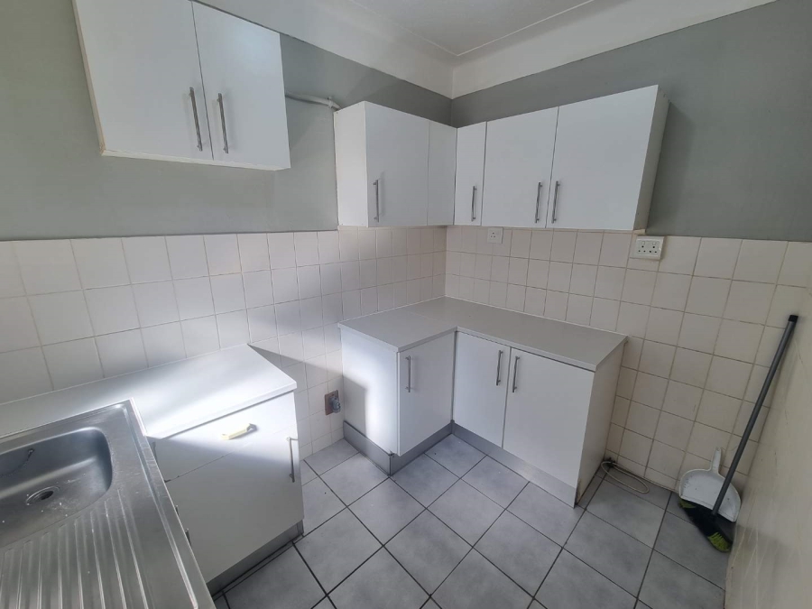 To Let 1 Bedroom Property for Rent in Camps Bay Western Cape
